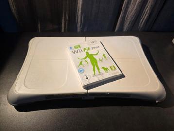 Wii Fit Plus met Balance Board beschikbaar voor biedingen