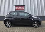 Toyota Aygo 1.0 5 deurs VVT-i x-play | VAN 2e EIGENAAR |, Auto's, Voorwielaandrijving, Stof, Gebruikt, Euro 6