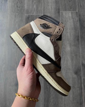 Travis Scott x Air Jordan 1 High ‘Mocha’ Maat 41 beschikbaar voor biedingen