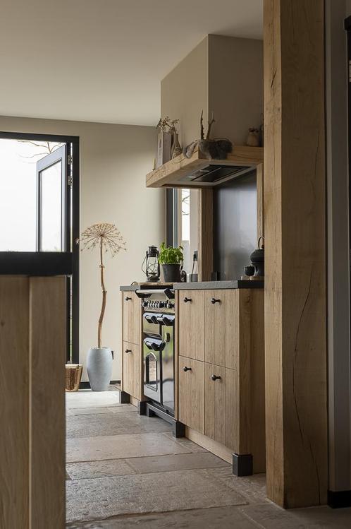 Keuken EIKENHOUT OP MAAT, Huis en Inrichting, Keuken | Complete keukens, Nieuw, Overige typen, Bruin, Graniet of Steen, Greeploos