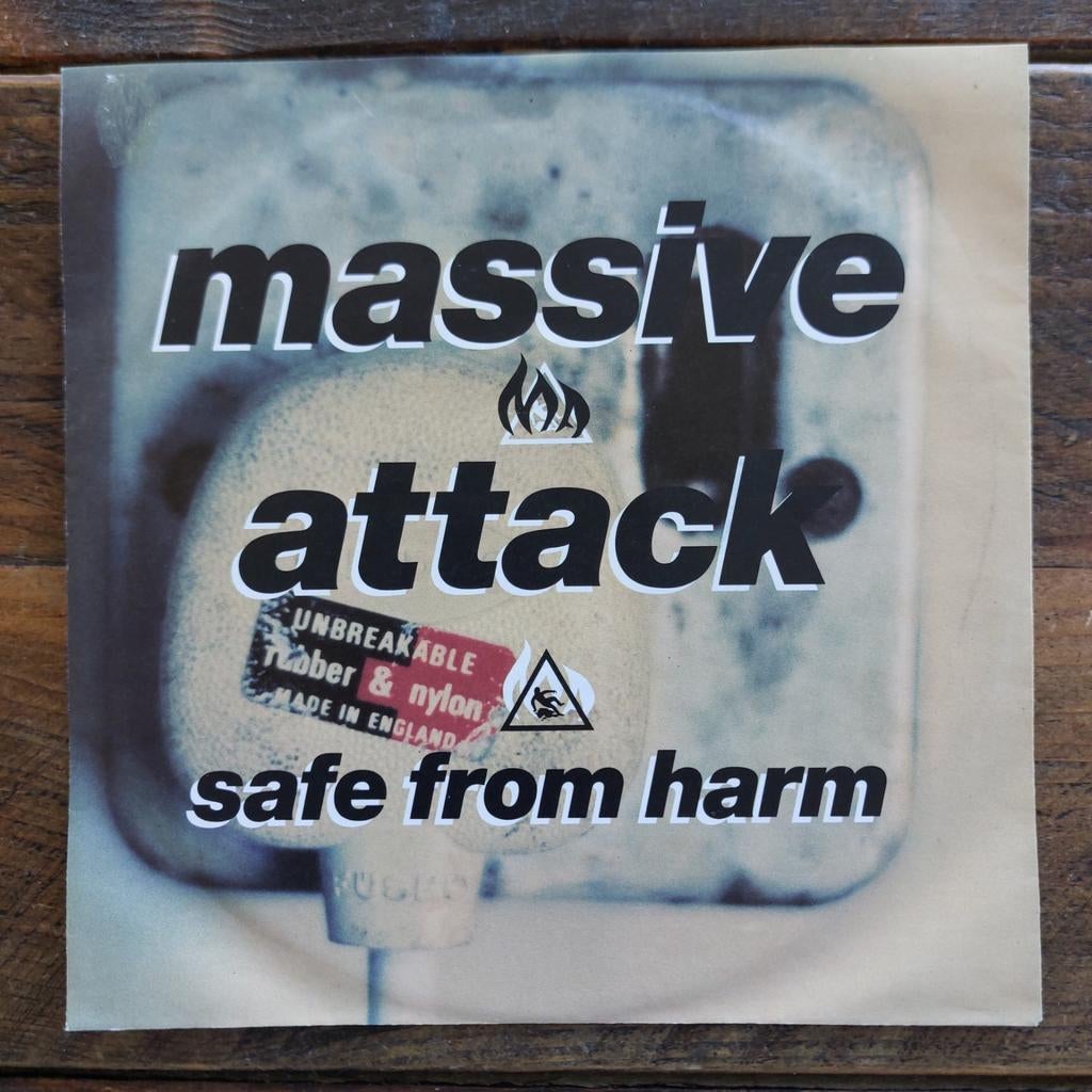 Vinyl single Massive Attack: Safe From Harm, 7 inch, Single, Dance, Ophalen of Verzenden