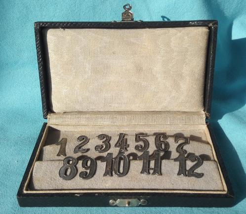 12 TAFELNUMMERS 800 ZILVER CIJFERS GLASHANGERS DOOS ART DECO, Antiek en Kunst, Antiek | Goud en Zilver, Zilver, Verzenden