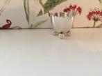 Verzilverde (?) eierdop in de vorm van een gebroken ei, Overige materialen, Overige typen, Ophalen of Verzenden, Zo goed als nieuw