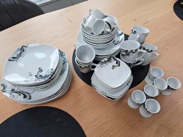 servies beschikbaar voor biedingen