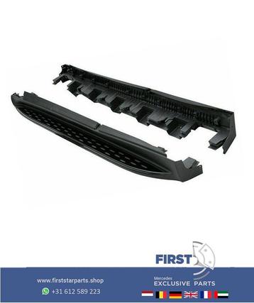 W253 C253 AMG ZIJSKIRT TREEPLANKEN ZWART LINKS RECHTS DORPEL beschikbaar voor biedingen