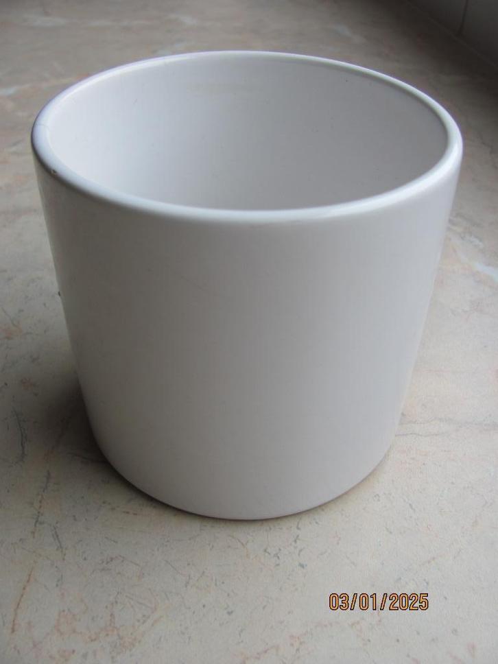 Klein WIT cilinder RONDE porselein BLOEMPOT ø 10.5 cm IZGS, Tuin en Terras, Bloempotten, Gebruikt, Aardewerk, Binnen, Balkon, Tuin