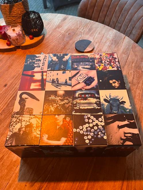U2 Achtung Baby (20th Anniversary Uber Deluxe Box Edition), Cd's en Dvd's, Vinyl | Verzamelalbums, Zo goed als nieuw, Overige formaten