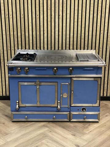 Exclusief Fornuis La Cornue Babyblauw 120cm + Warmhoudkast  beschikbaar voor biedingen