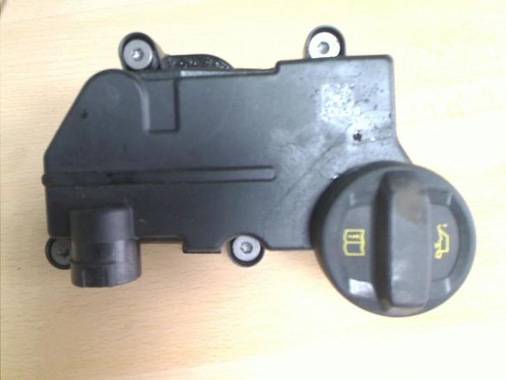 OLIEKOELER Volkswagen Golf VIII (CD1) (05c103495b), Auto-onderdelen, Airco en Verwarming, Volkswagen, Gebruikt