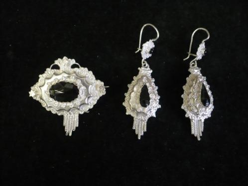 zilveren rouwssieraden mutsebel oorbellen en broche, Sieraden, Tassen en Uiterlijk, Antieke sieraden, Overige typen, Zilver, Ophalen of Verzenden