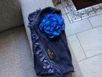 Sjaal// omslagdoek.  met kant en Rozet., Kleding | Dames, Mutsen, Sjaals en Handschoenen, Verzenden, Zo goed als nieuw, Maat 46/48 (XL) of groter