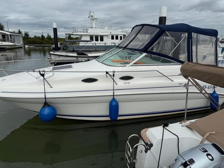 Sea Ray Sundancer wit/blauw 7,4m Mercruiser V8 260PK, Watersport en Boten, Motorboten en Motorjachten, Gebruikt, Polyester, 6 tot 9 meter