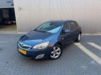 Opel Astra 1.6 Edition Navi|Cruise|Trekhaak|Airco, Voorwielaandrijving, Blauw, 116 pk, Origineel Nederlands