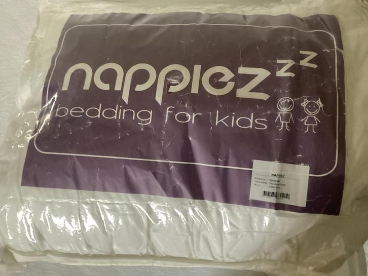 Nappiez dekbed 150x120 + Overtrekken & Hoeslakens, Kinderen en Baby's, Kinderkamer | Beddengoed, Zo goed als nieuw, Deken of Dekbed