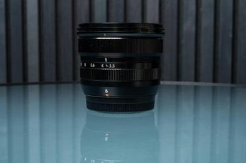Fujifilm 8mm f/3.5 R WR beschikbaar voor biedingen