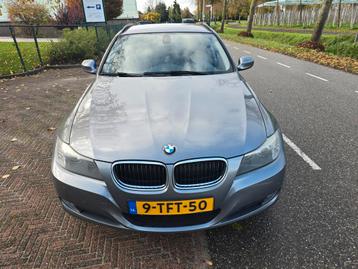 BMW 3-Serie 2.0 316D Touring 2012 Grijs airco nav beschikbaar voor biedingen