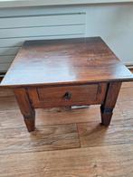 Tafeltje, Huis en Inrichting, Tafels | Bijzettafels, Minder dan 55 cm, Vierkant, Zo goed als nieuw, Hout