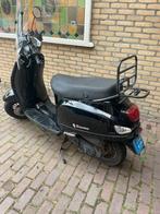 Scooter Senzo RivaLux, 2018, 1e eigenaar, Fietsen en Brommers, Snorfietsen en Snorscooters, Ophalen, Gebruikt, Benzine