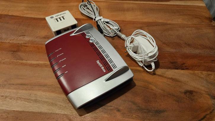 Router met geïntegreerde Modem en WiFi, Computers en Software, Routers en Modems, Zo goed als nieuw, Ophalen of Verzenden