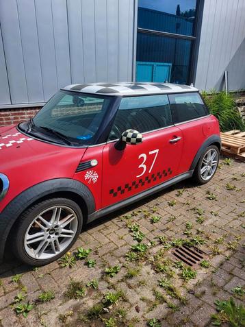 Mini Cooper compleet in onderdelen beschikbaar voor biedingen
