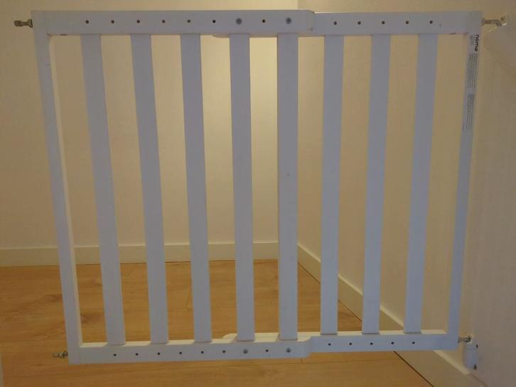 Noma traphekje. Verstelbaar 65-95 cm breed, Kinderen en Baby's, Traphekjes, Zo goed als nieuw, Schroefhekje, Hout, minder dan 100 cm