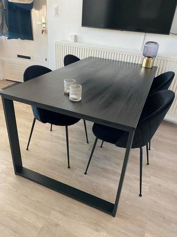 Moderne Eettafel Zwart Hout/Metaal 4 Persoons beschikbaar voor biedingen