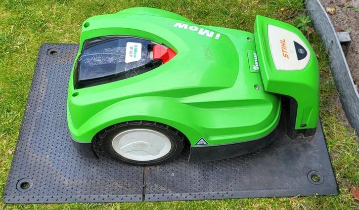 Viking MI422P robotmaaier en laadstation, Tuin en Terras, Robotmaaiers, Gebruikt, 20 tot 25 cm, Met regensensor, Ophalen