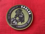 Badge van 42 Painfbat C Cie  EAGLES, Ophalen of Verzenden, Landmacht, Nederland, Embleem of Badge