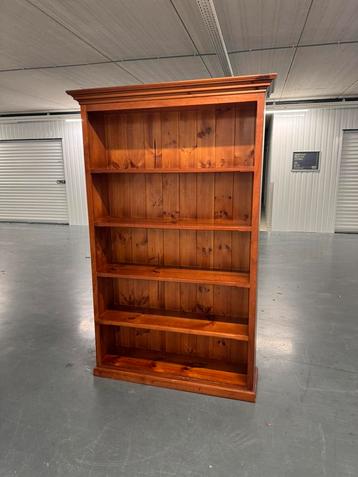 Royal English Bookcase – 20th Century – Timeless Elegance beschikbaar voor biedingen