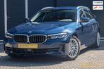 BMW 5-serie Touring 530e xDrive High Executive|Camera|Dealer, Auto's, 1998 cc, 4 cilinders, 2000 kg, Blauw
