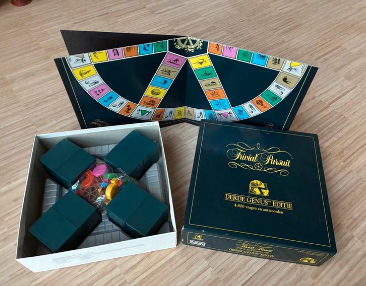 In goede staat de derde editie van Trivial Pursuit Genus, Hobby en Vrije tijd, Gezelschapsspellen | Bordspellen, Zo goed als nieuw