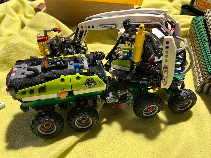Lego technik 42080, Kinderen en Baby's, Speelgoed | Duplo en Lego, Zo goed als nieuw, Ophalen of Verzenden