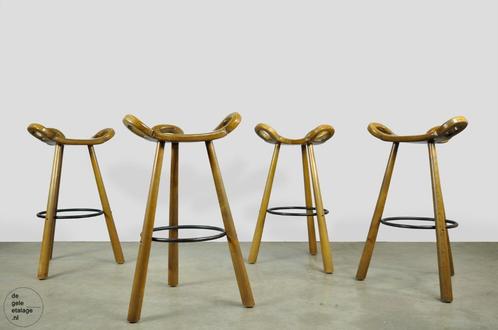 Uniek design, vintage Spaanse barkrukken in brutalist stij, Huis en Inrichting, Barkrukken, Gebruikt, 60 tot 90 cm, Hout, Metaal
