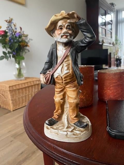 Beeldje wandelaar, Ophalen, Zo goed als nieuw, Mens