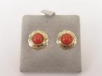 Gouden oorknopjes met bloedkoraal                        G94