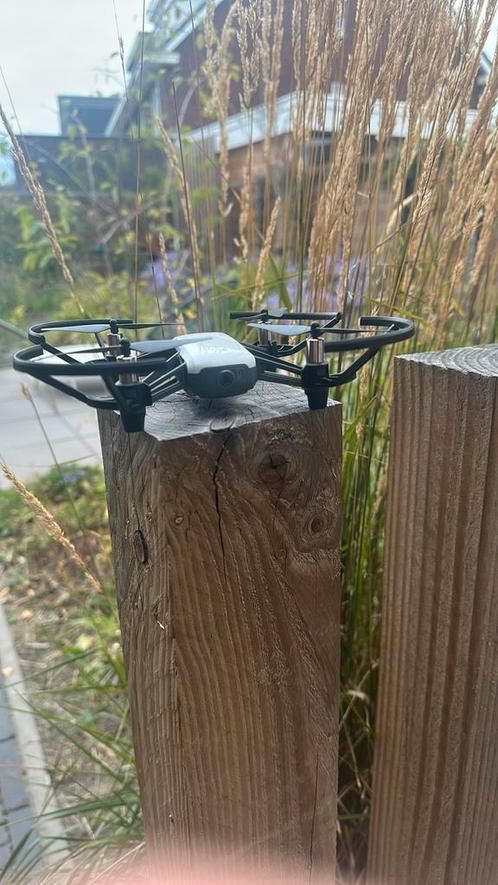Dji tello Ryze, Hobby en Vrije tijd, Modelbouw | Radiografisch | Helikopters en Quadcopters, Zo goed als nieuw, Helikopter, Elektro
