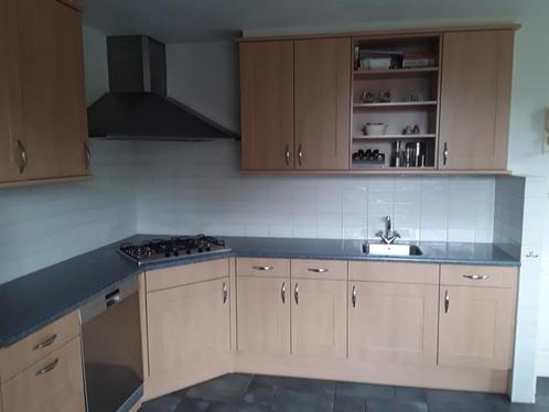 Complete hoekkeuken, incl. Apparatuur  276 x 292cm, Huis en Inrichting, Keuken | Complete keukens, Zo goed als nieuw, Hoekkeuken