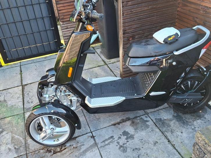 Move V28, Fietsen en Brommers, Snorfietsen en Snorscooters, Zo goed als nieuw, Overige merken, Elektrisch, Ophalen