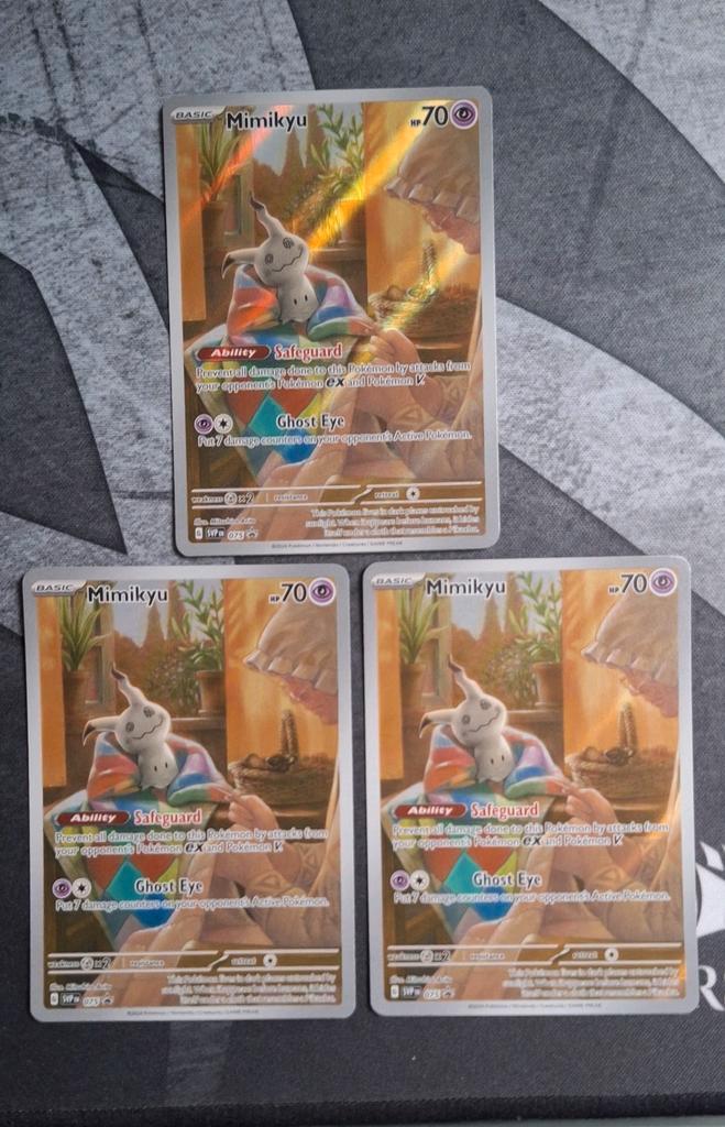 Pokemon - Mimikyu SVP 075 promo, Hobby en Vrije tijd, Verzamelkaartspellen | Pokémon, Zo goed als nieuw, Losse kaart, Foil, Ophalen of Verzenden