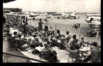 Amsterdam (N.H.), Luchthaven Schiphol met Platform en terras beschikbaar voor biedingen