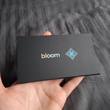 Bloom/Brick Card voor Telefoonverslaving beschikbaar voor biedingen