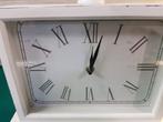 klok wit van hout, romijnse cijfers, Ophalen of Verzenden, 'T Olde Gre-j, Info@toldegrej.nl, Endepoelstraat 20f Didam