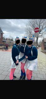 Carnavalskleding set - 3x shirts, rokjes, bretels, strikjes, Carnaval, Maat 42/44 (L), Ophalen of Verzenden, Zo goed als nieuw