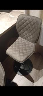 Bar kruk 2 stuks taupe kleur, Ophalen, Zo goed als nieuw, Zwart, Twee