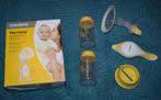 Medela Harmony nette, enkele handkolf incl. 2 extra flessen, Ophalen, Zo goed als nieuw, Borstkolf