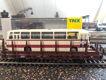 Trix H0 24400 DB Rongenwagen Kbs 443 met Reisbus beschikbaar voor biedingen