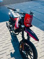 Derbi 50cc gloed nieuw, Fietsen en Brommers, Brommers | Derbi, Ophalen, 6 versnellingen, Maximaal 45 km/u, Nieuw
