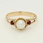 Vintage 14 karaat gouden ring met granaat en parel