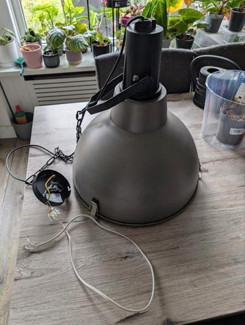 Leuke lamp beschikbaar voor biedingen