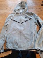 Nike tech pak, Kleding | Heren, Sportkleding, Ophalen, Gedragen, Grijs, Algemeen